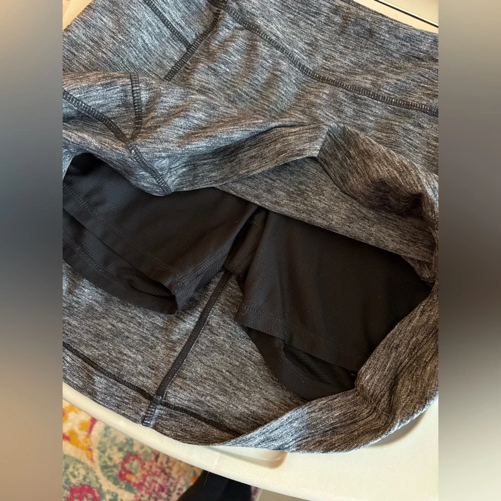 Small Athleta Heather Gray Excursion Skort - Picture 5 of 6